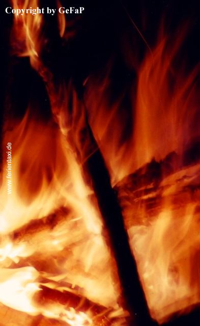 G LF lagerfeuer